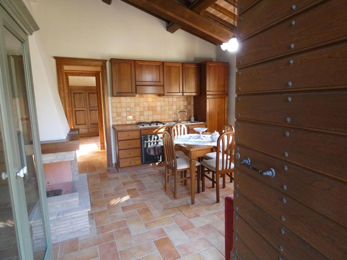 Scappo In Umbria, La Vallata Parrano Eksteriør bilde